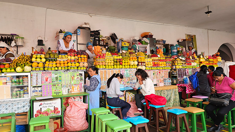 Saftstände Mercado Central, Sucre, Bolivien Saftstände Mercado Central, Sucre, Bolivien