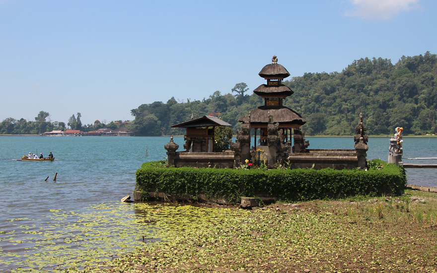 Meru Pura Ulun Danu Bratan