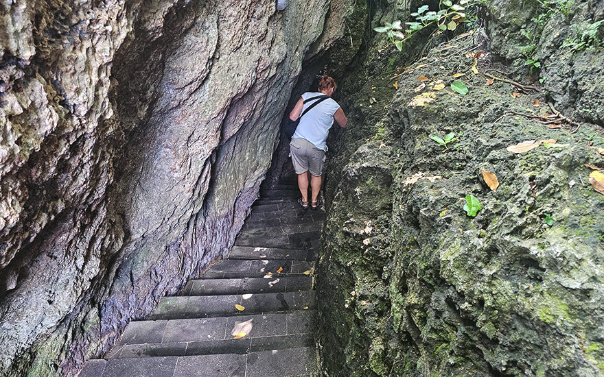 Höhle Zugang Padang Padang Beach, Bali