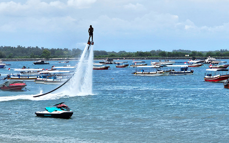 Flyboarding Tanjung Benoa Beach, Bali