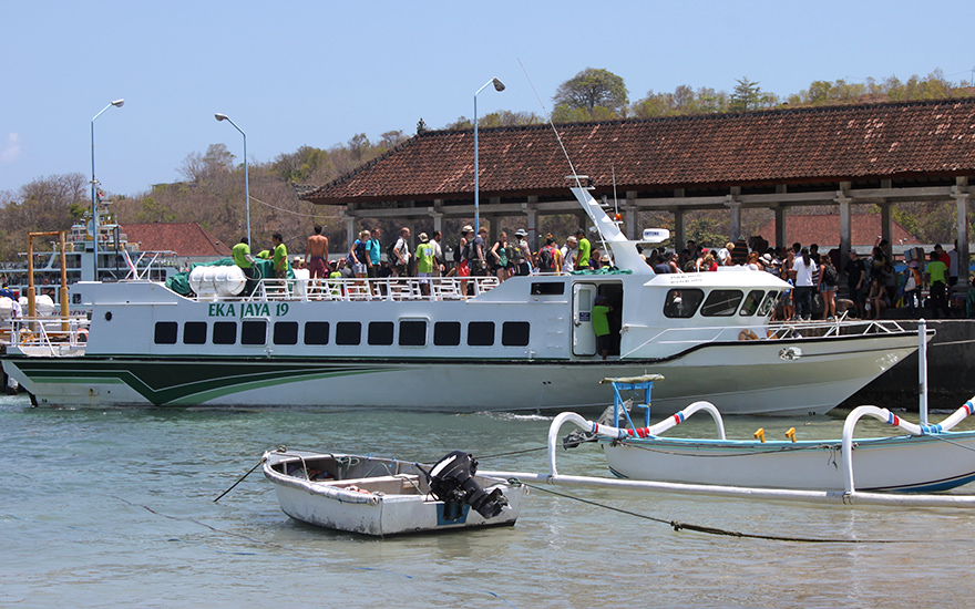 Fähre Hafen Padang Bai