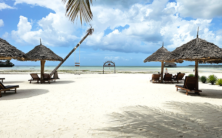 Strandliegen Pongwe Beach