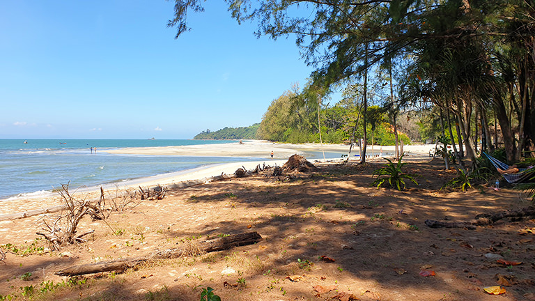 Long Beach (Ao Yai) Koh Chang, Thailand Long Beach (Ao Yai) Koh Chang, Thailand