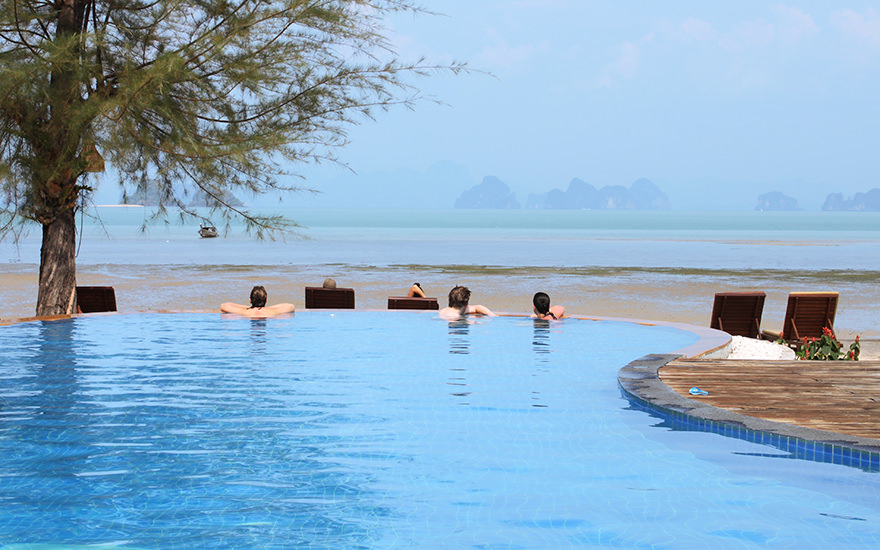 Resort Thiwson Beach