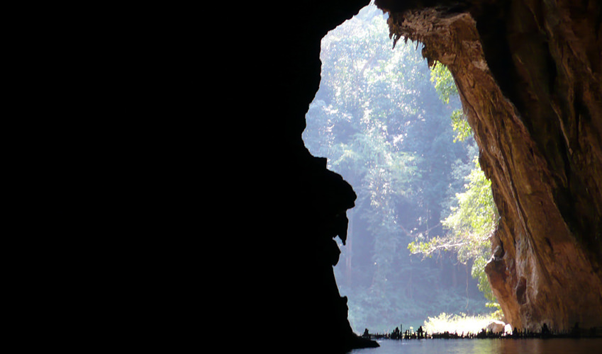 Lod Cave Thailand