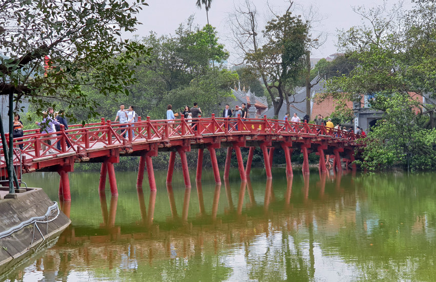 The-Huc-Brücke, Hoan-Kiem-See
