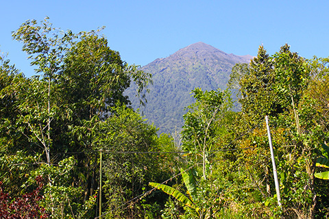 6. Gunung Agung