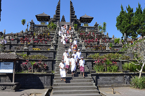 1. Pura Besakih
