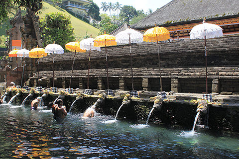 4. Pura Tirta Empul