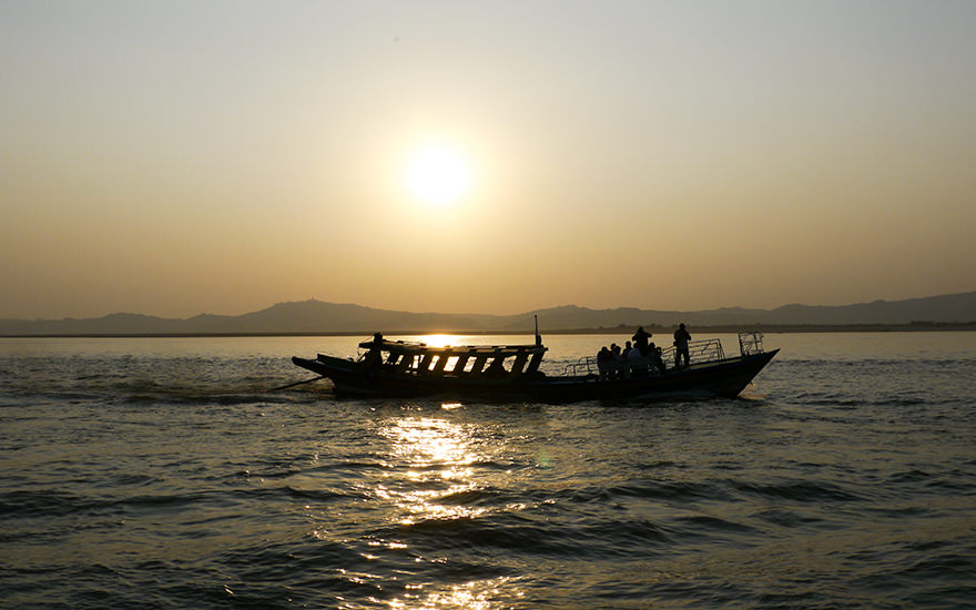 Sunset Boat, Irrawaddy