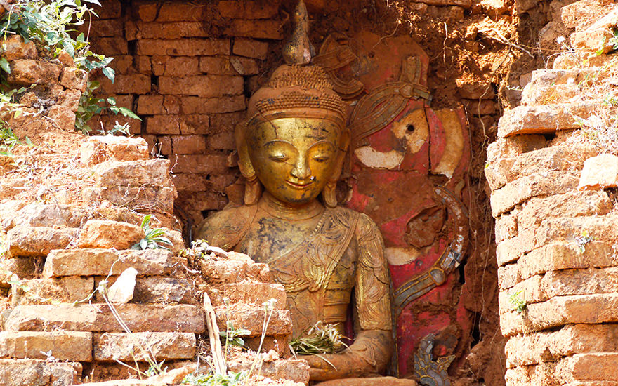 Buddha-Statue Shwe Inn Thein-Pagoden, Indein