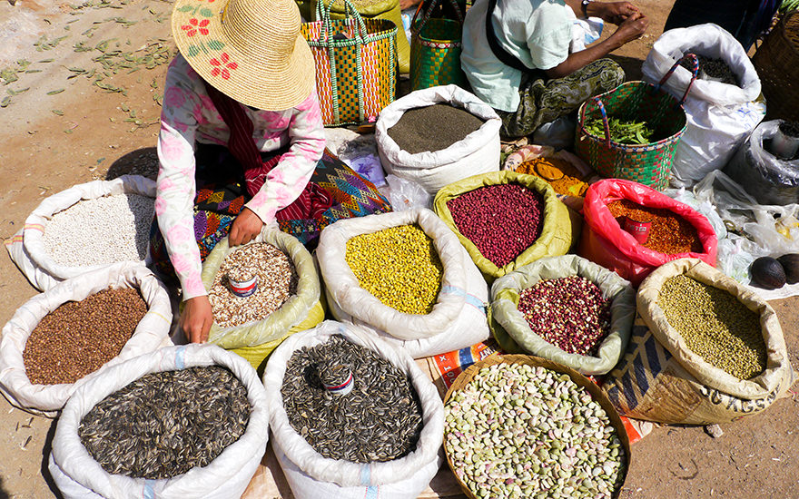 Verkäuferin Five Day Market, Pindaya