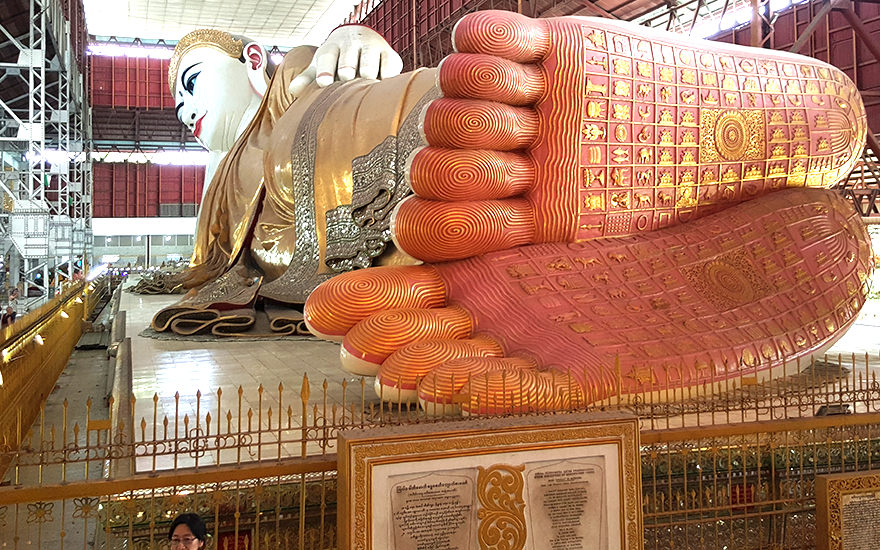 Liegender Buddha, Chaukhtatgyi-Tempel